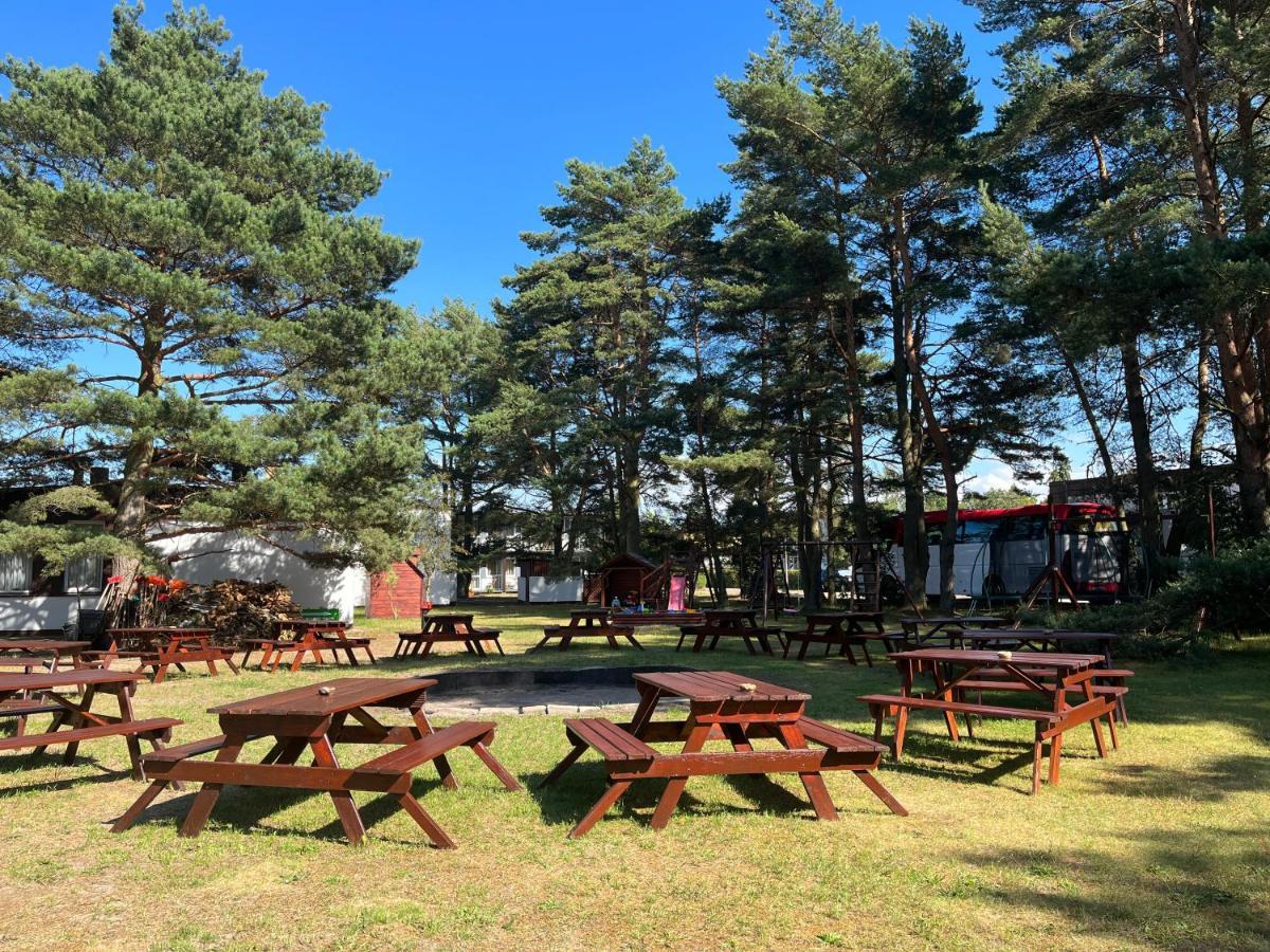 Hotel O. W. Bryza à Rowy  Extérieur photo