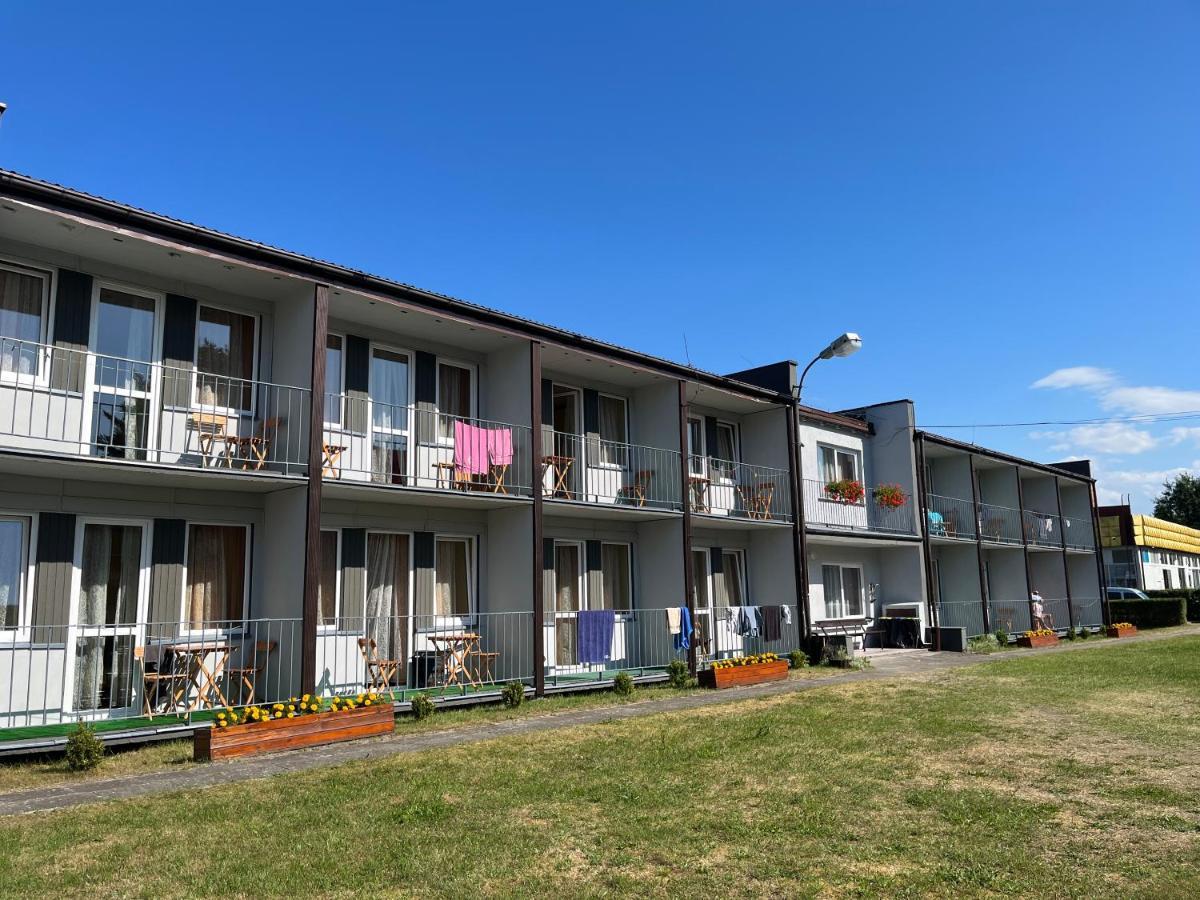Hotel O. W. Bryza à Rowy  Extérieur photo